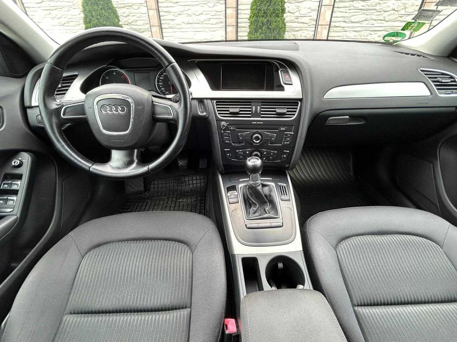 Audi  A4  S-line an 2010