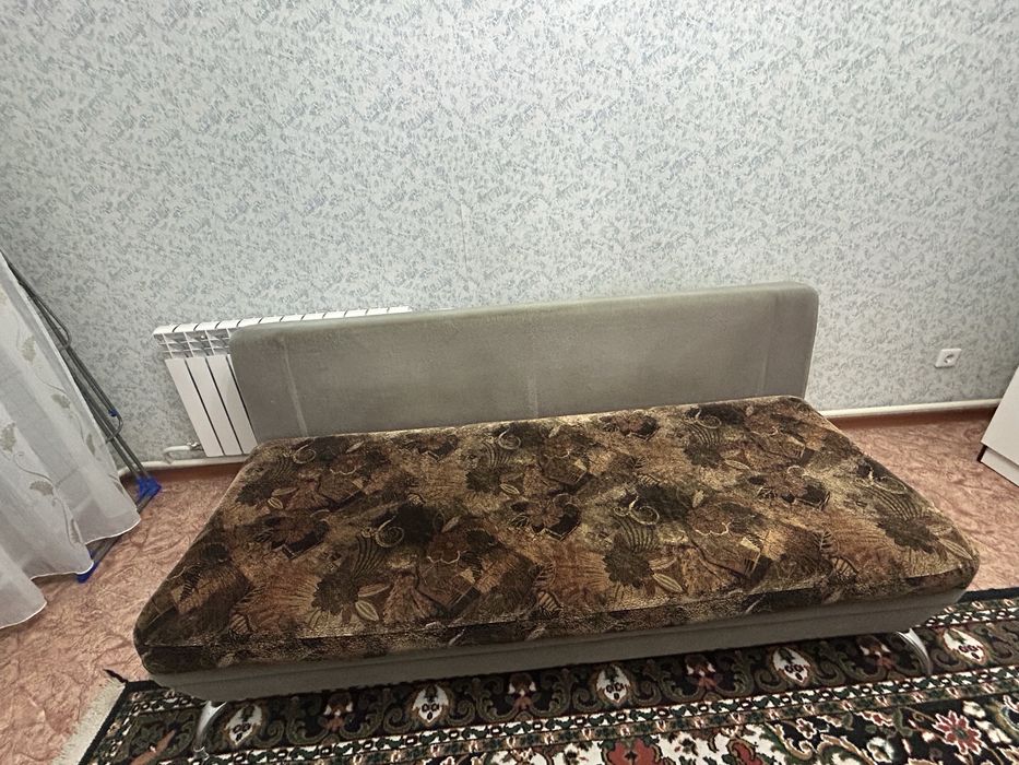 Отдам даром диван
