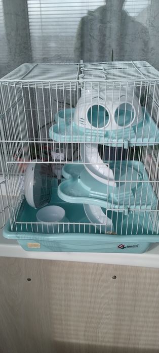 Продаётся клетка для хомячков