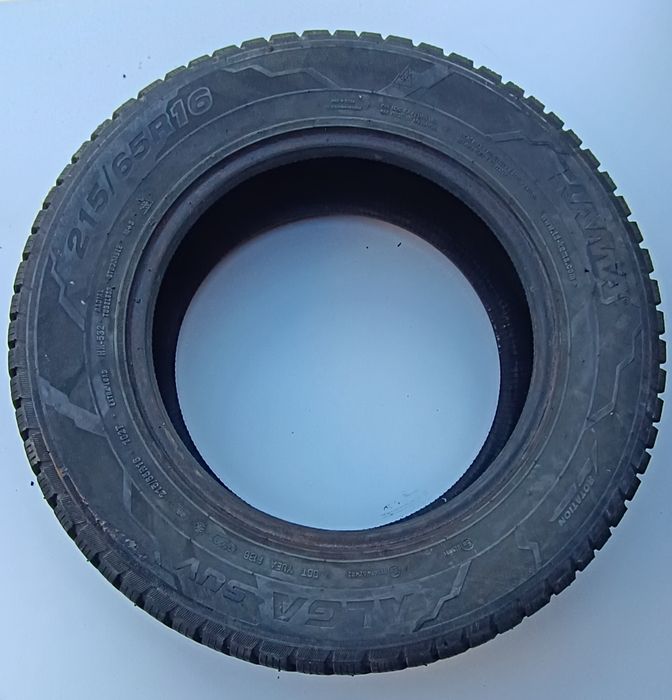 Зимние шины 215/65 R16