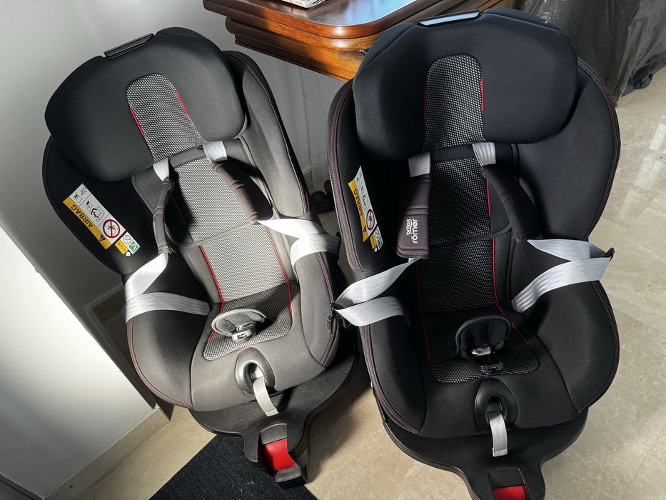 Scaun Auto Britax Romer : dualfixM i-Size