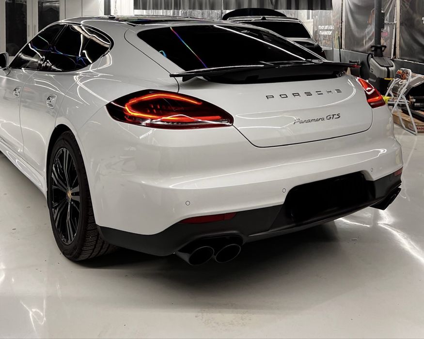 Porsche panamera GTS 2016