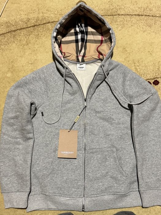 Продаю зип худи Burberry