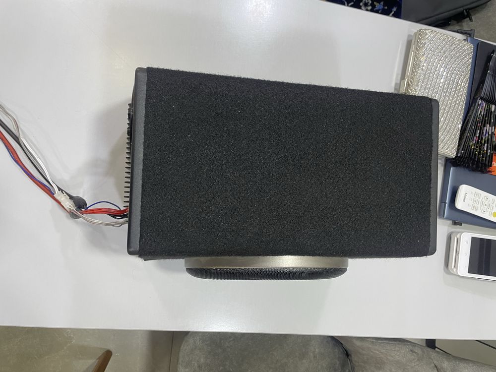 Активный сабвуфер EDIFIER CW810