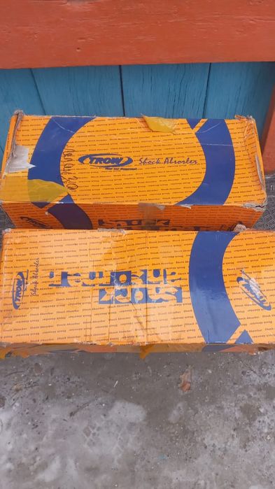 Продам стойки стабилизатора новые на леганза.
