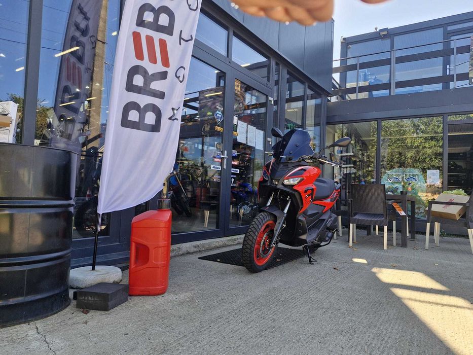 Aprilia SR GT 125 -se conduce cu B--stoc EST BIKE Campina