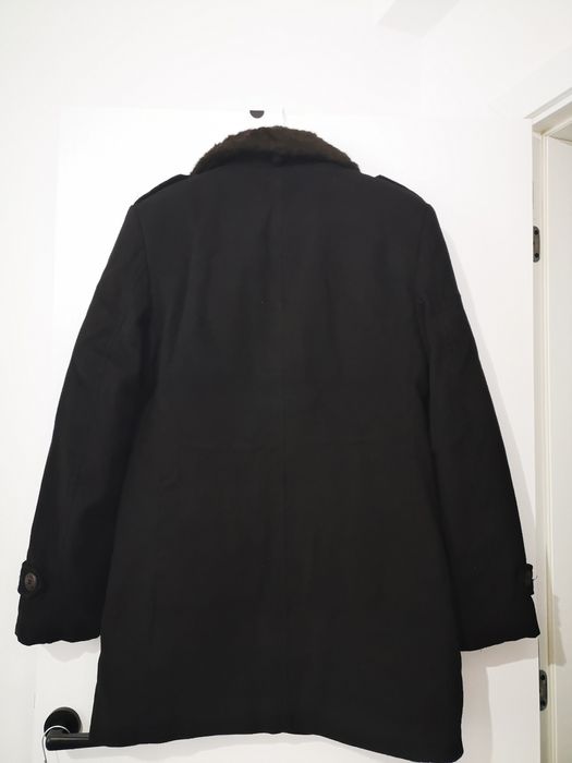 Palton elegant negru cu guler blanita