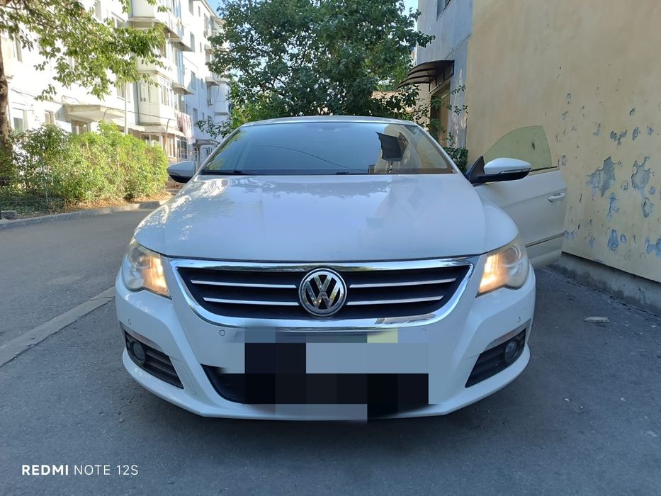 VW Passat CC 2012.