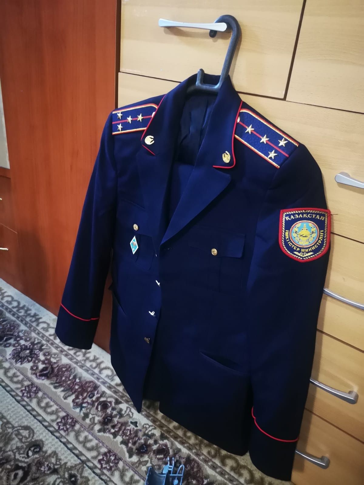 Продам полицейскую форму
