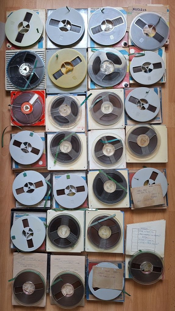 Lot benzi magnetofon