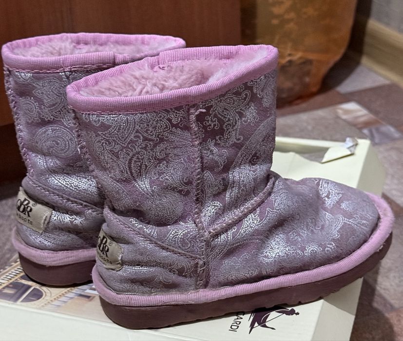 Обувь уги для девочек