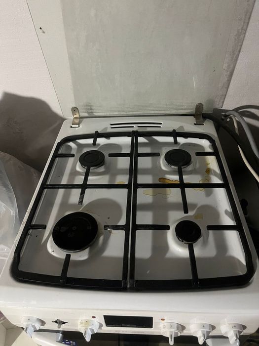 Газовая плита с духовкой
