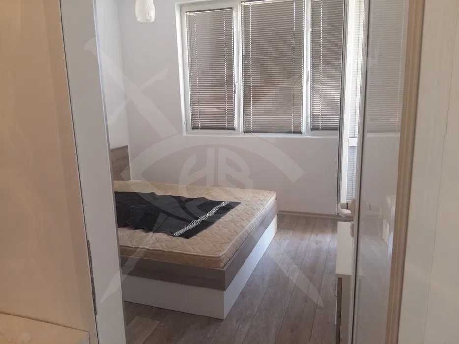 Дава се под наем Двустаен апартамент в Варна, Трошево - 50 кв.м за 375 € - Снимка #3