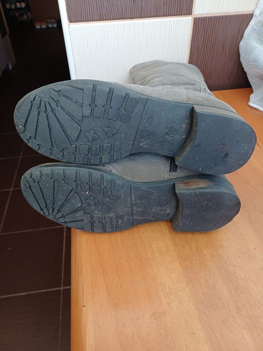 Vand cizme de dama din piele naturala  intoarsa.