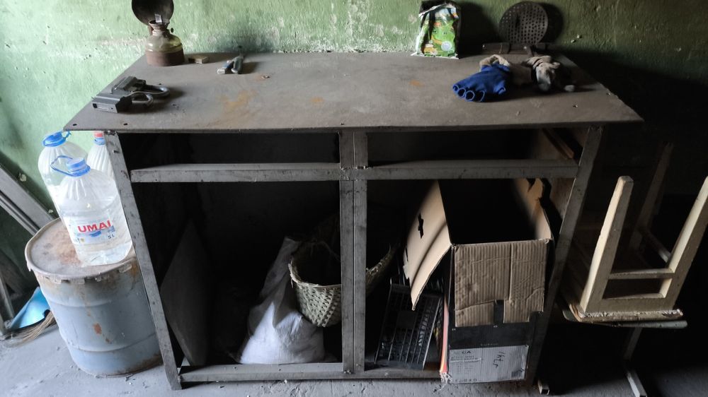 Верстак, стол слесарный