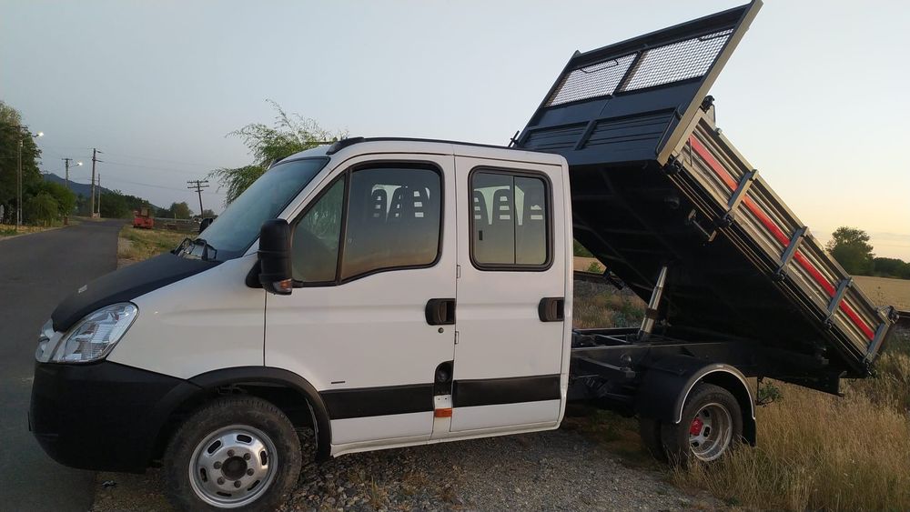 Iveco 7 Locuri - Basculabil Trilateral, pe cutie de fabrica! Clima!