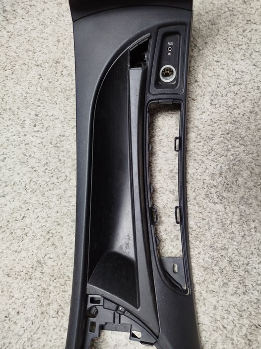 Cotiera-consola BMW seria 1 2005