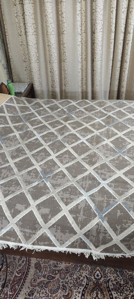 Продается ковер безворсовый 160*230 см.
