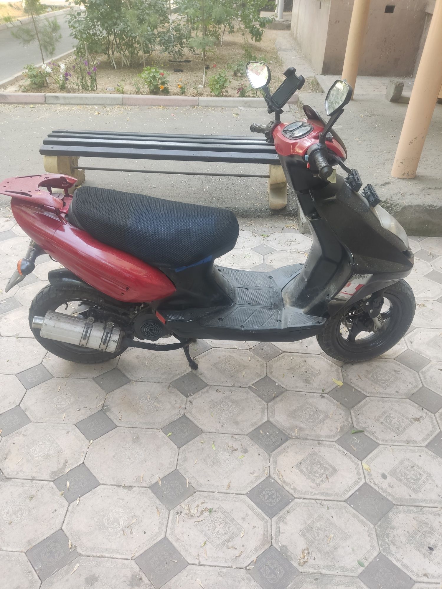 Skuter sotiladi arzon narxlarda