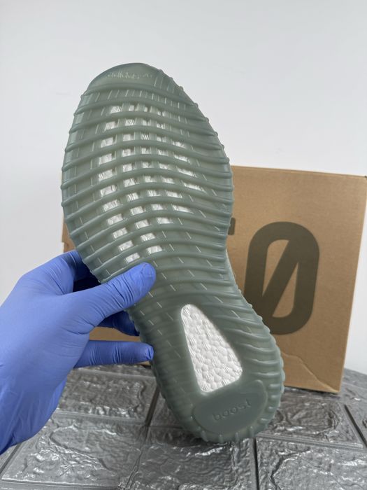 Yeezy 350 v2 Salt