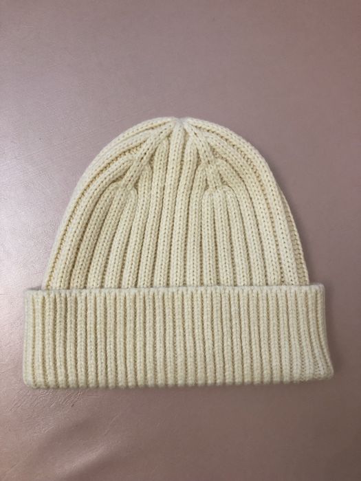 Продается красивая новая шапка