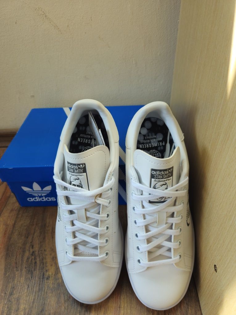 Кецове Adidas Stan Smith J