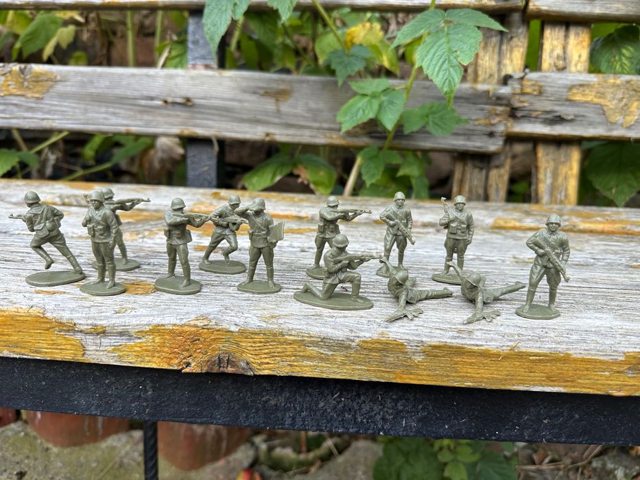 Пластмасови войници