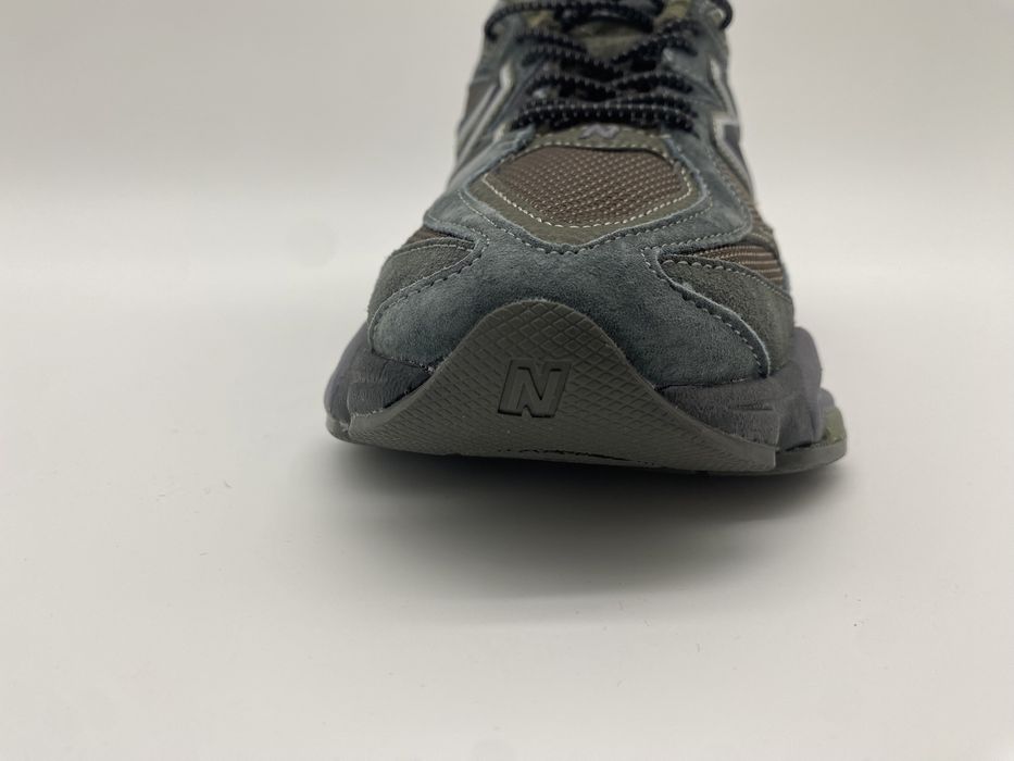 New Balance 9060 Dark Moos