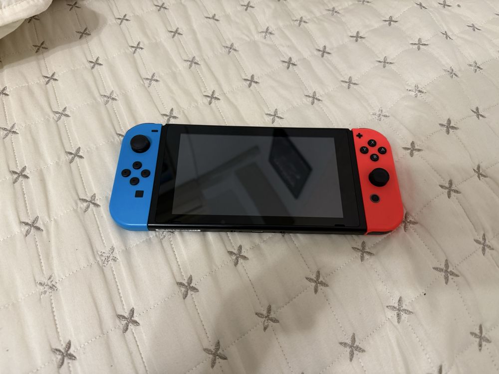 Продавам Nintendo swich