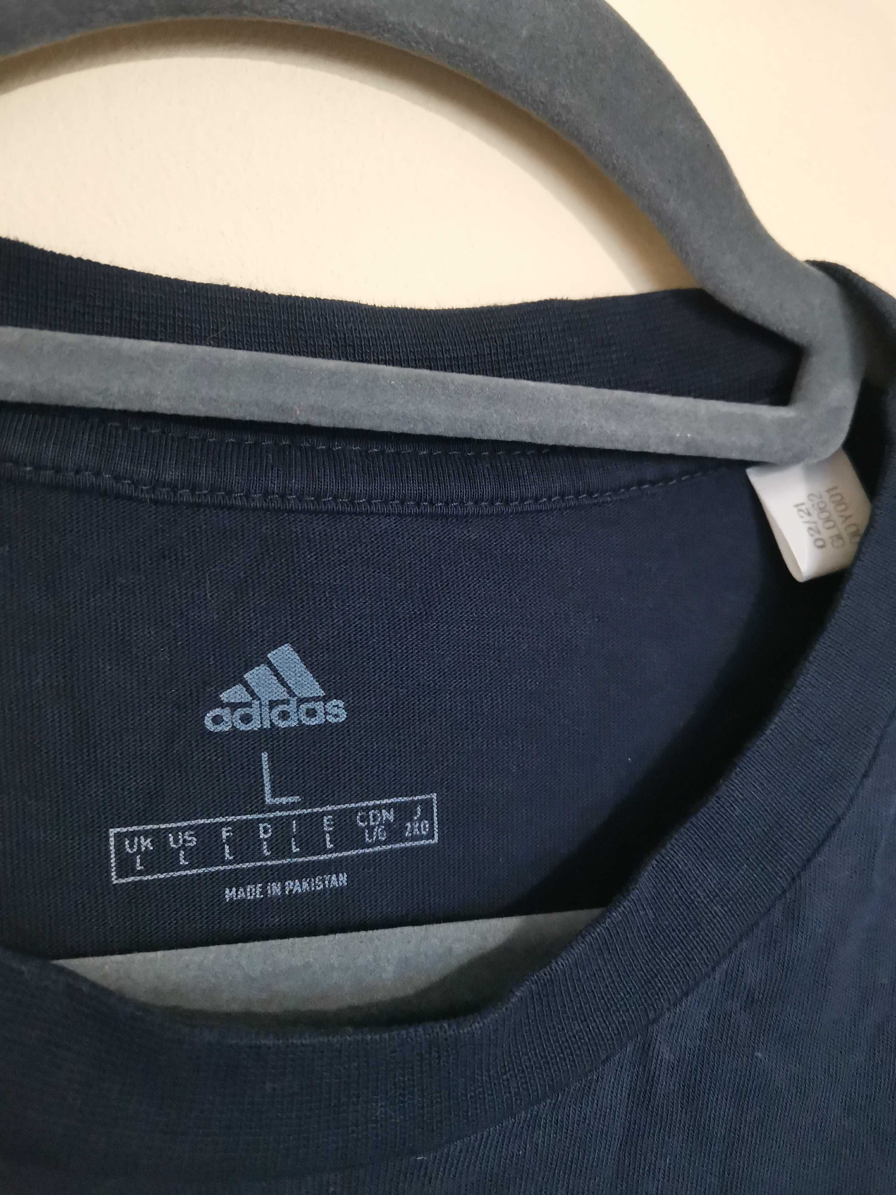 Adidas Essentials T-Shirt Blue.