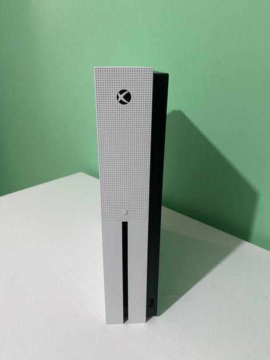 Xbox one s 1tb..