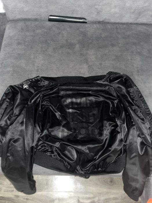 Vand geaca toamna Calvin Klein 11-12 ani