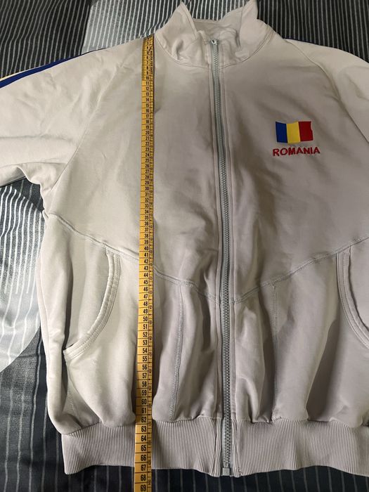 Bluza cu fermoar Romania