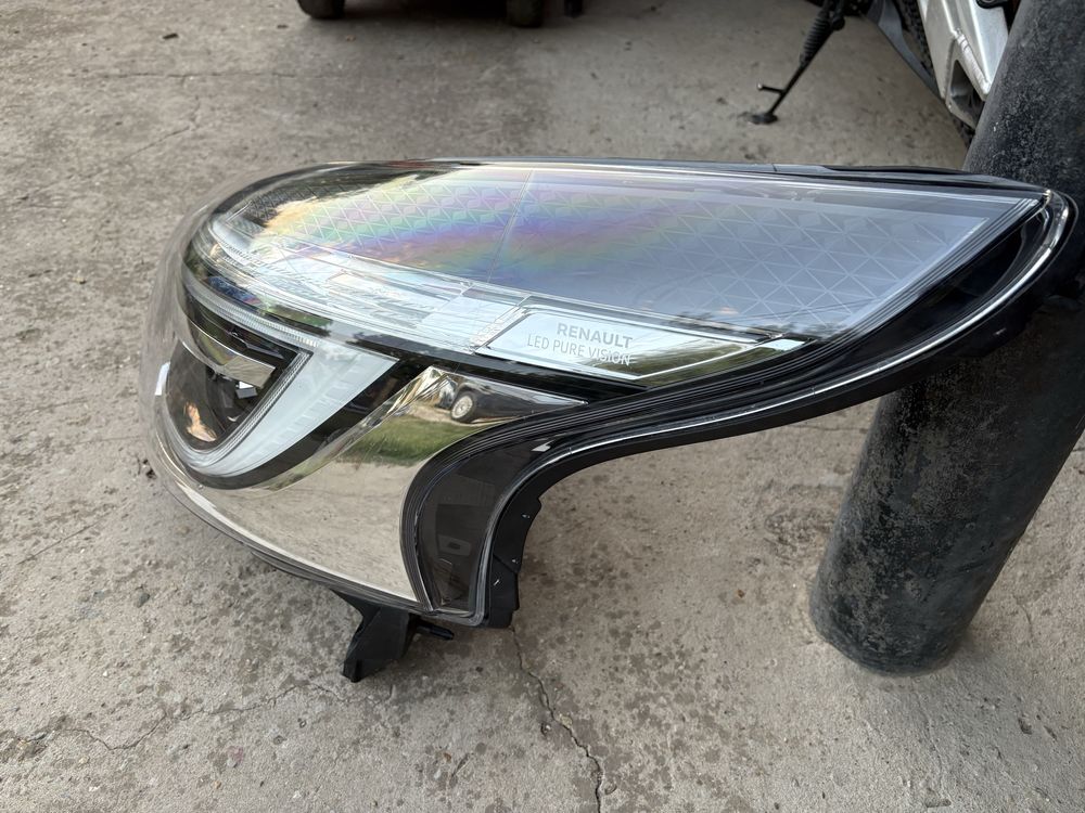 Десен фар за Рено Трафик 3/ Renault Trafic III Led Pure Vision