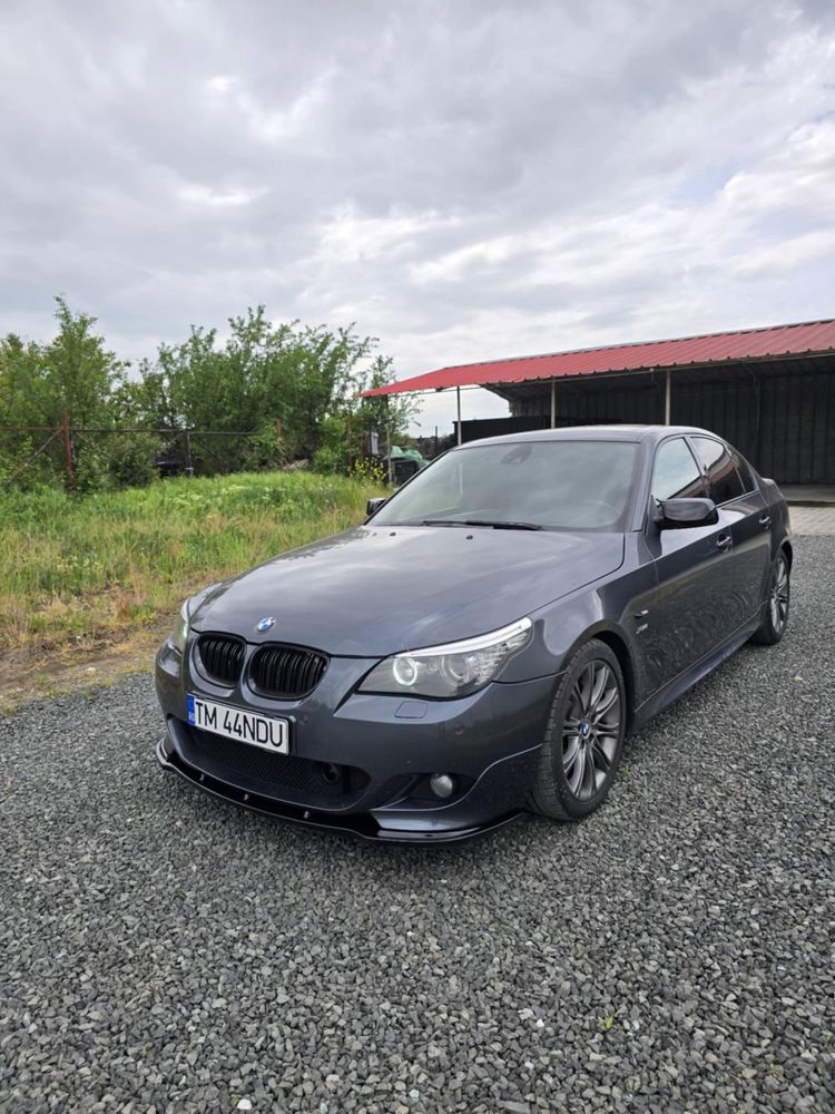 FIBRA !! Lip prelungire Buza bara fata BMW E60 E61 Maxton M pachet