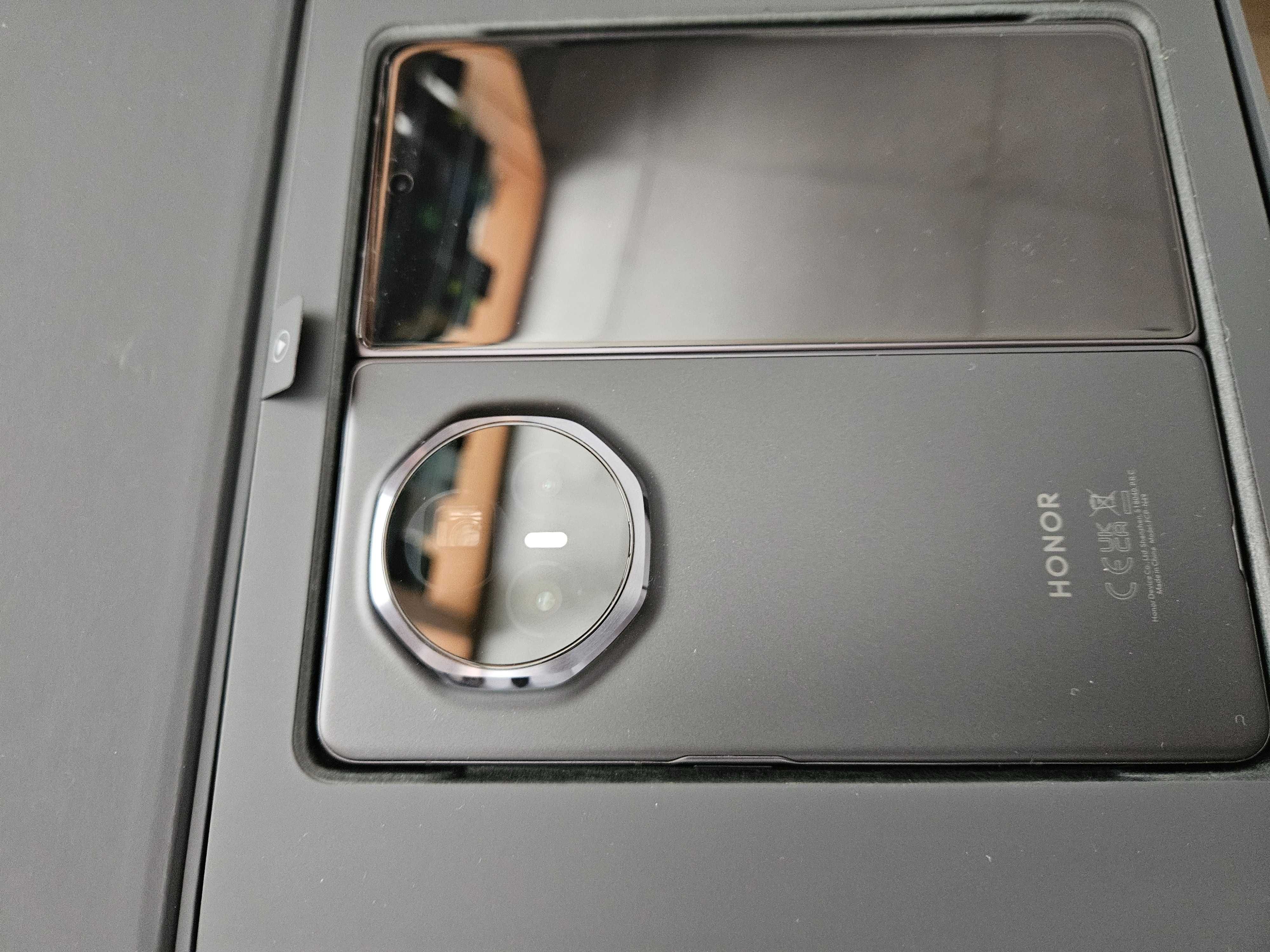 Huawei Magic V3, 512 GB, nou la cutie, Garantie 30 zile.