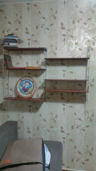 Полка для книг и другого