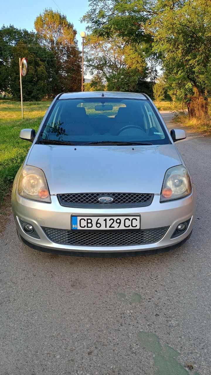 Ford fiesta бензин/газ