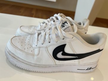 Маратонки Nike номер 38,5