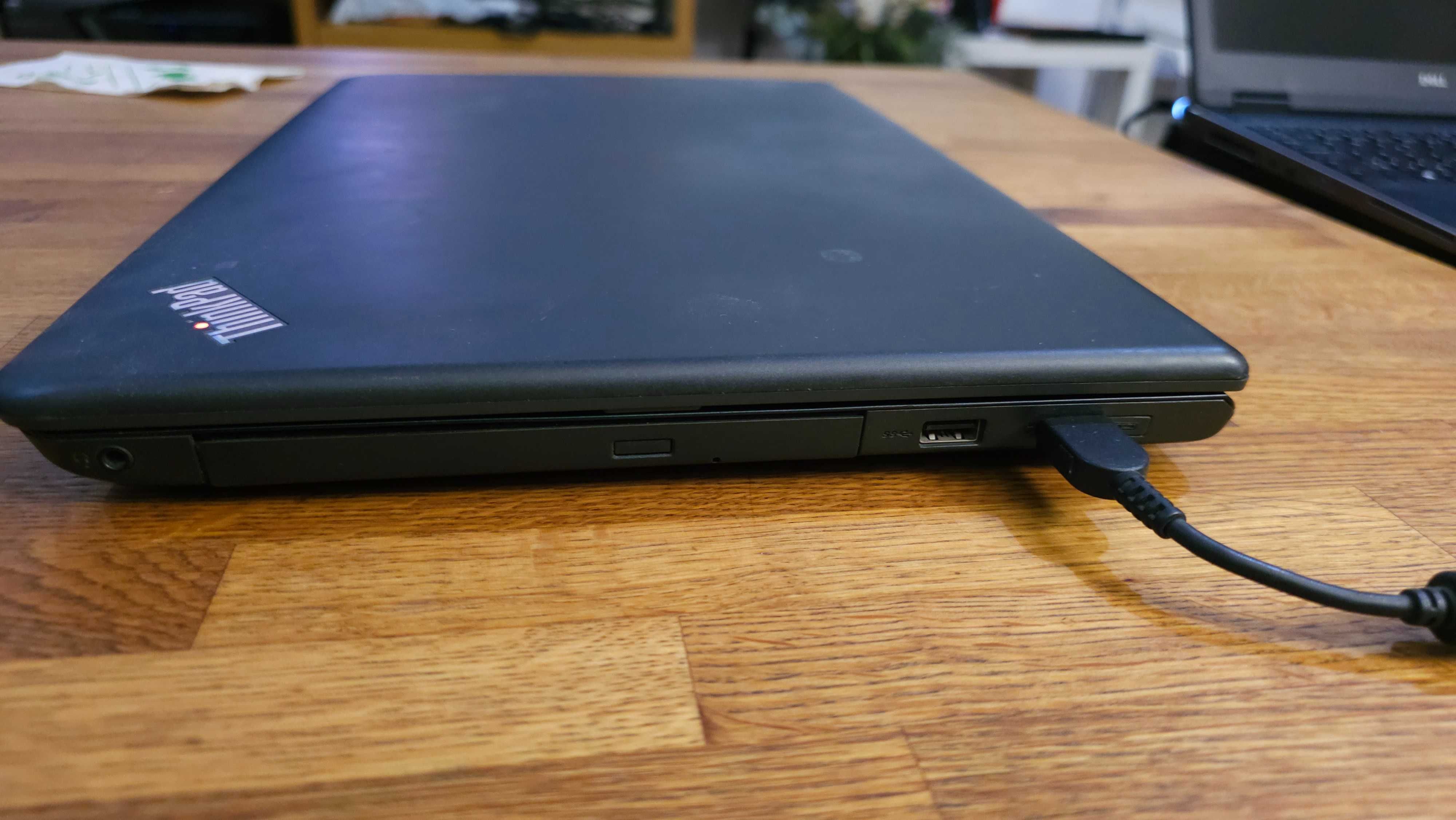 Lenovo ThinkPad E560 16Gb RAM intel I5-6200U CPU 2.3 GHz 2.4Ghz