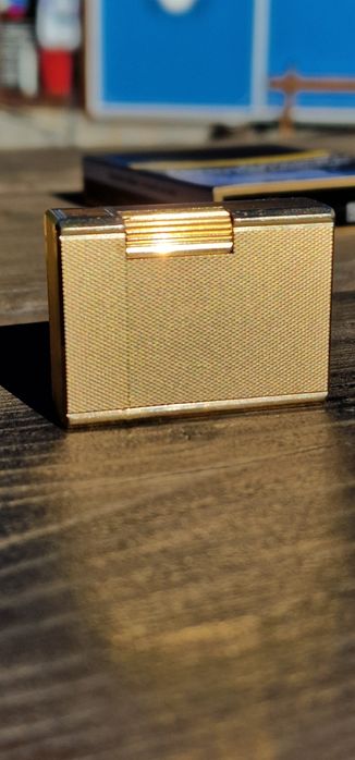 Запалка . Dupont .