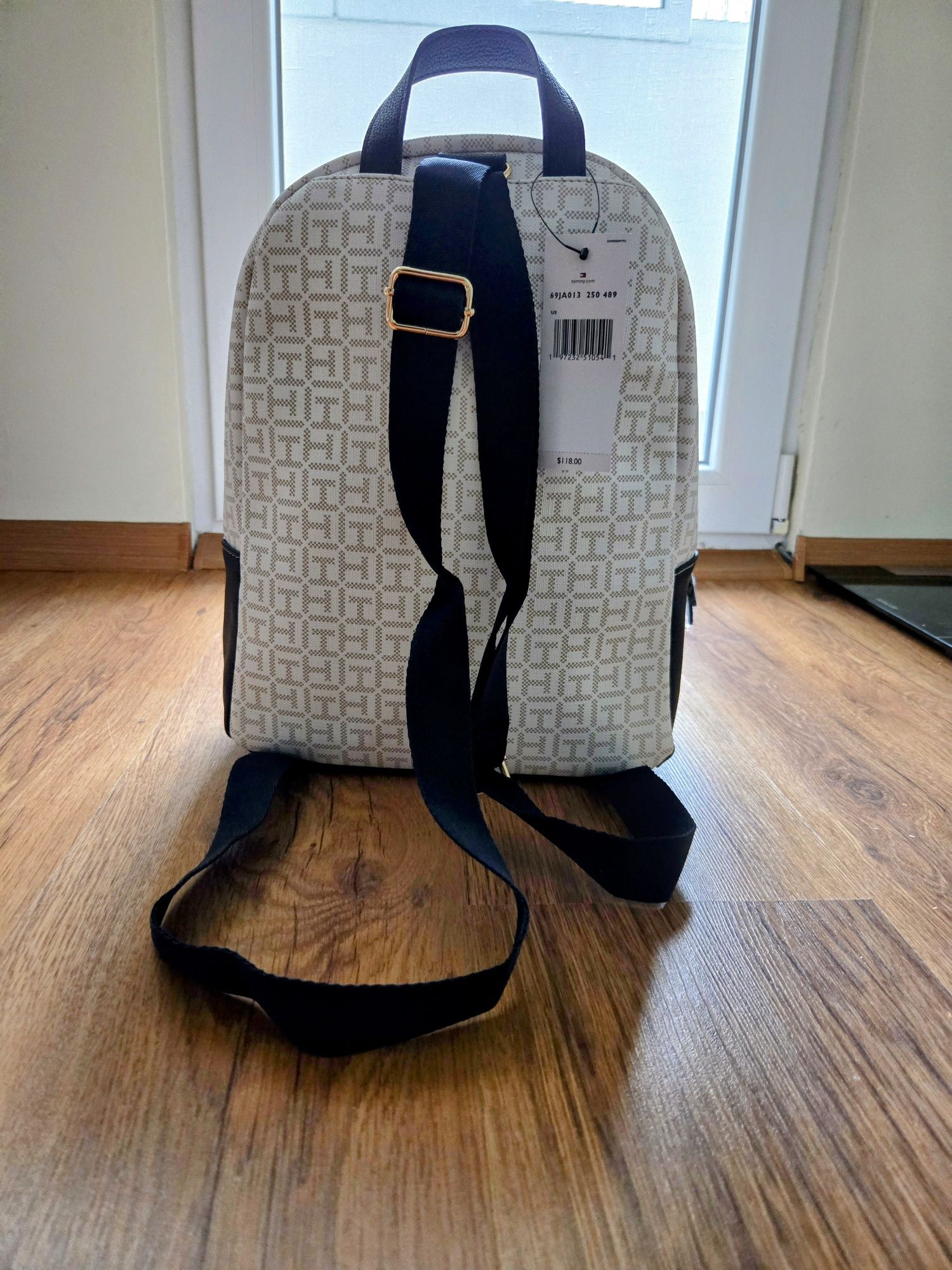 Раници Tommy Hilfiger и Ted Baker, Victoria Secret  cardholder