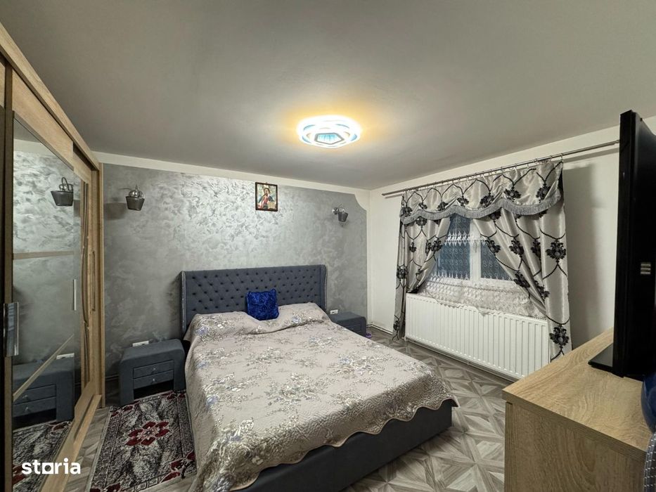 Vila 6 camere cu piscina- se accepta schimb cu apartament + diferenta