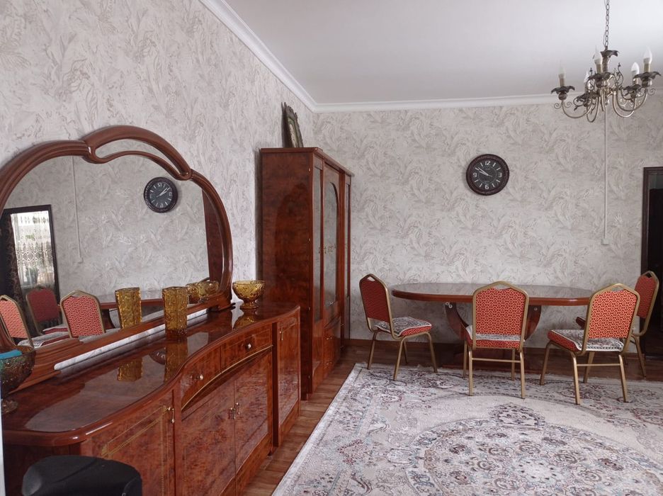 Продам гарнитур производство Италия бу в хорошем состоянии