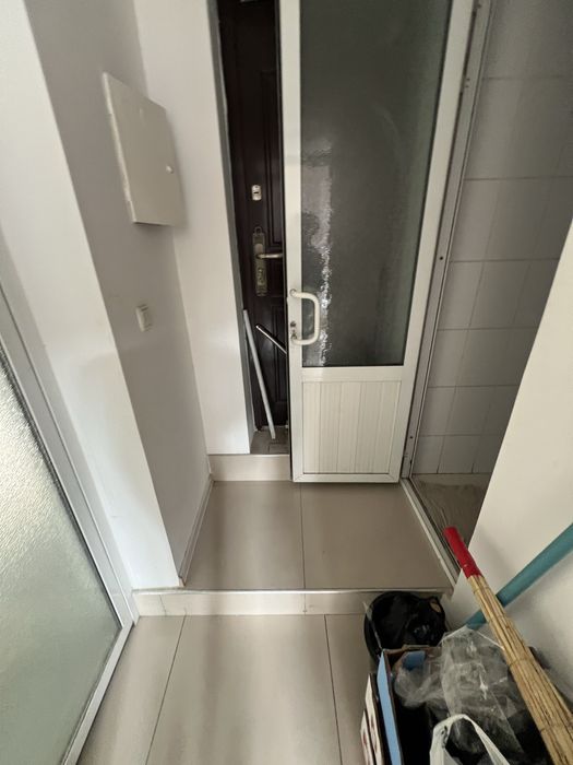 Аренда под офис 5 минут от метро Мирзо Улугбек! Вдоль дороги 20м2 400$