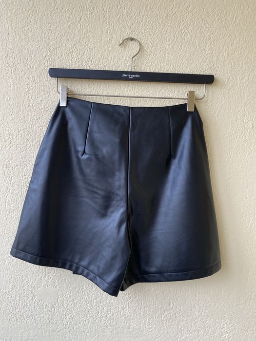 Кожени пола панталонки LC Waikiki - М