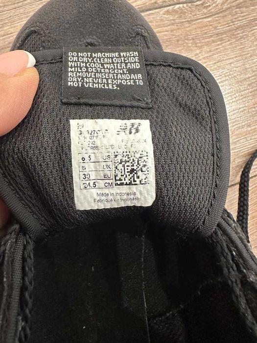 New Balance сникърси