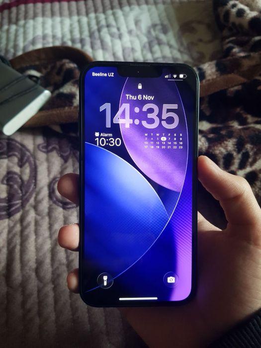 айфон 13 идеал.