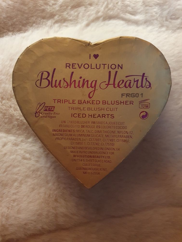 I heart revolution BLUSHING HEARTS