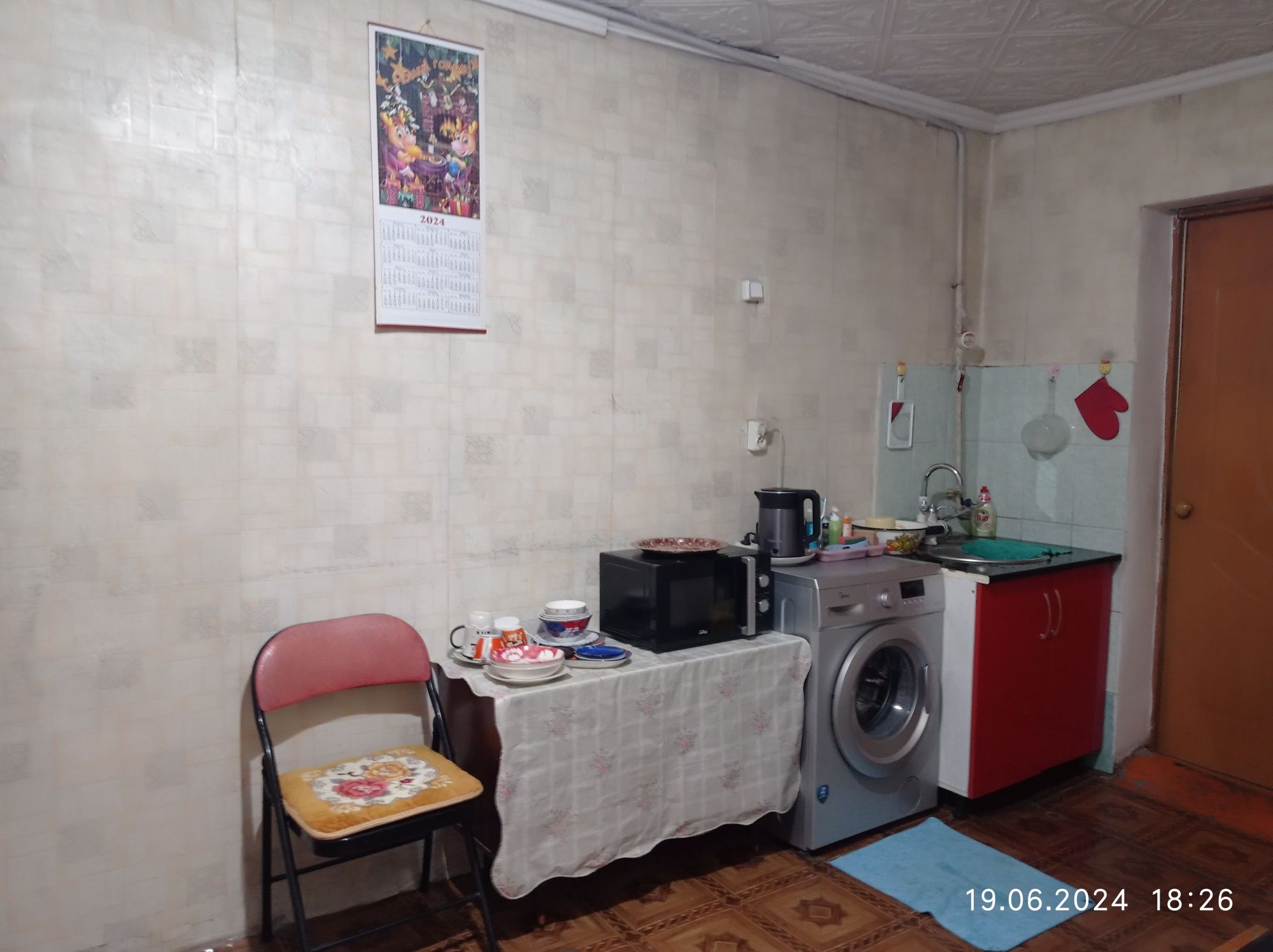 Времянку с участком продам